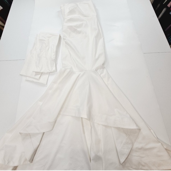 Michael Costello X Anyssa Gown - size small Elegant White Strapless Dress - Picture 3 of 7